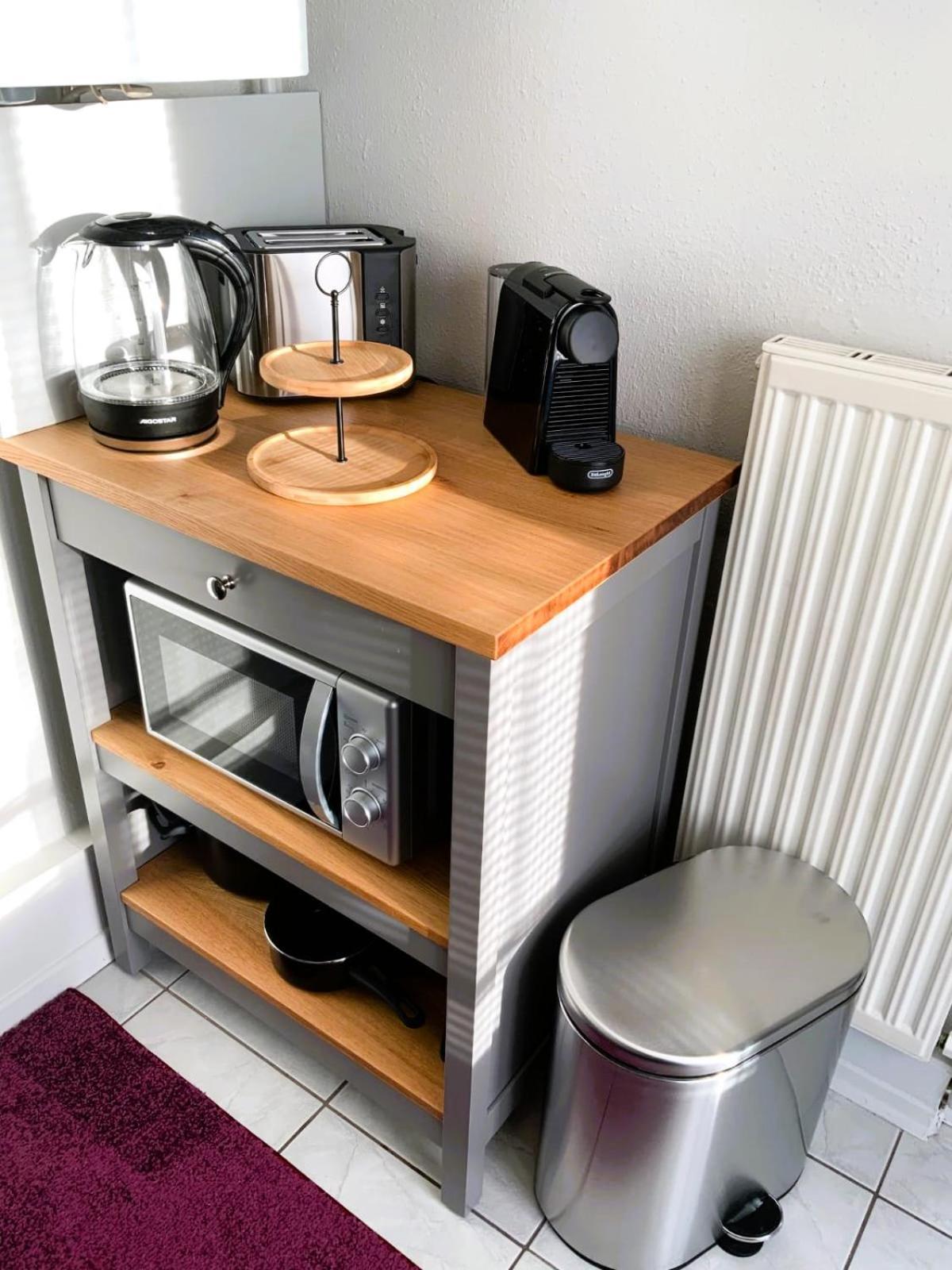 Wohlfuehlen Im Modernen Design-apartment Mit Balkon In Best-lage Nuremberg