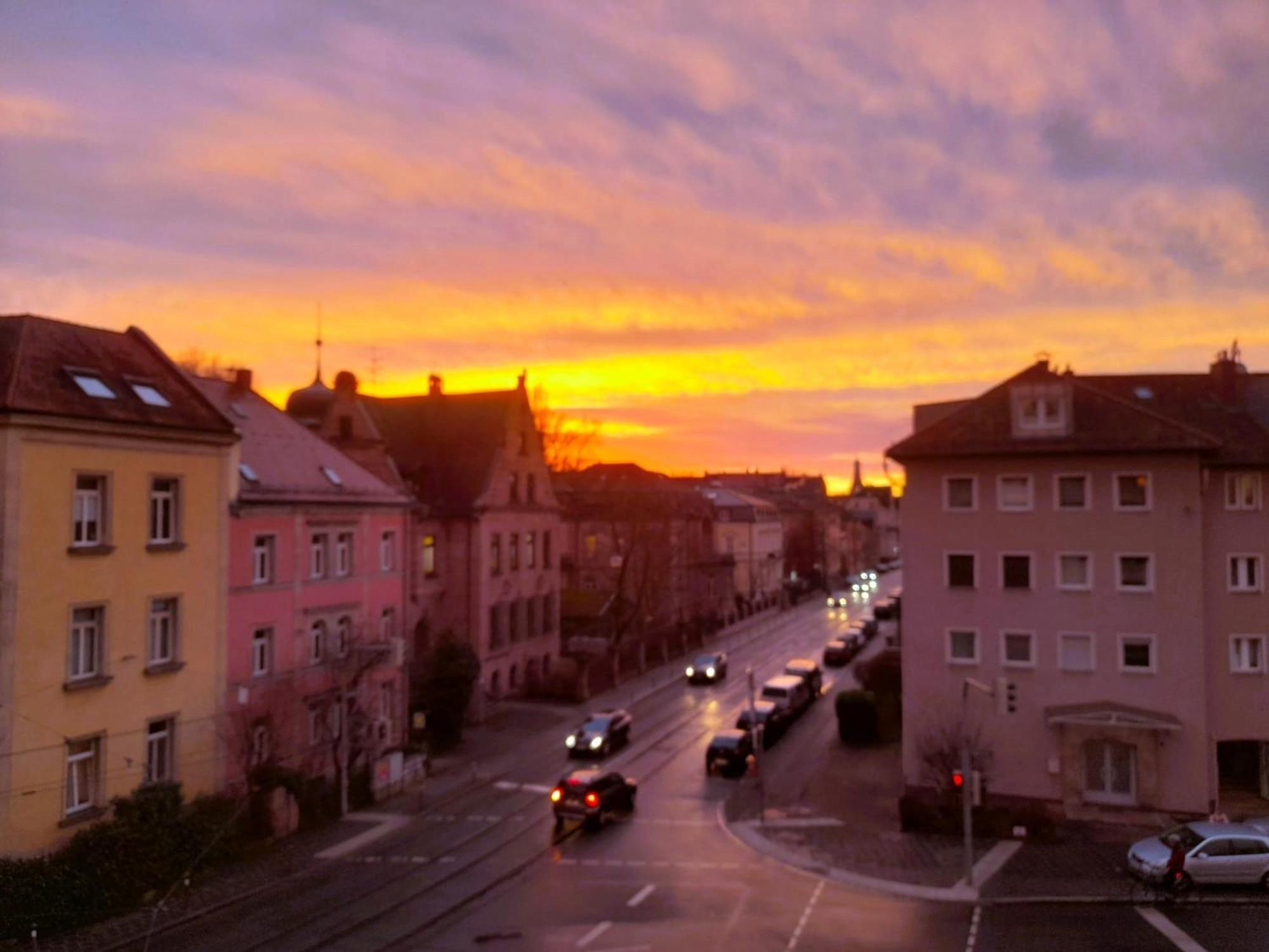 Apartment Wohlfuehlen Im Modernen Design-apartment Mit Balkon In Best-lage *